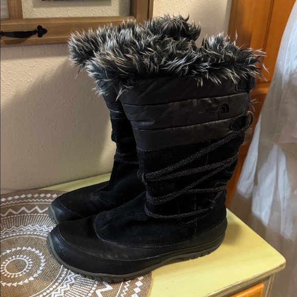 The North Face Waterproof Primaloft 200 Gram insulation Winter Boots - Picture 1 of 10